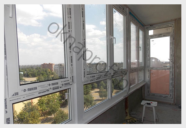 Окна балконные Rehau Окна балконные Rehau